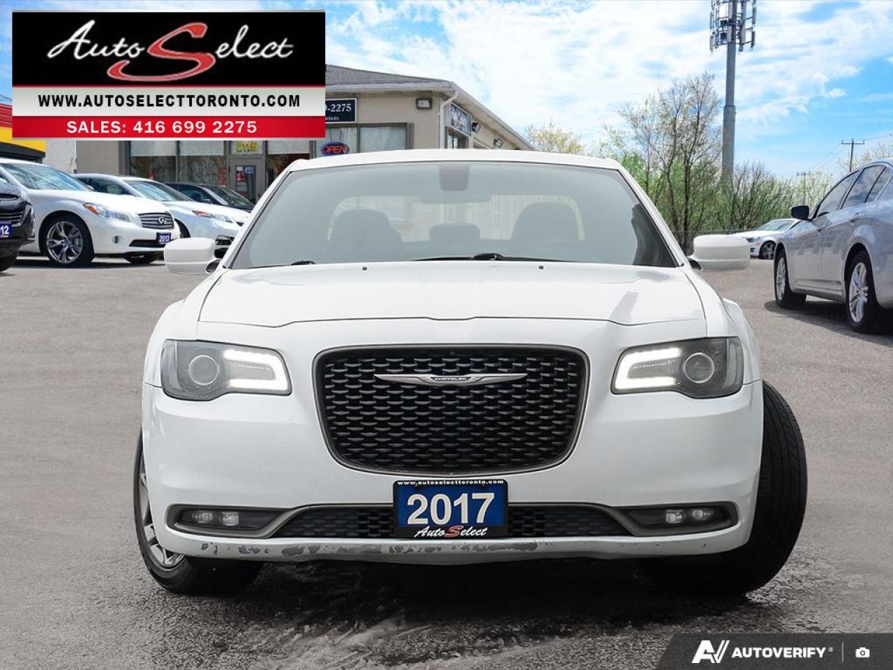 2017 Chrysler 300 Apple Carplay - Panoramic Sunroof - Clean Carfax Photo