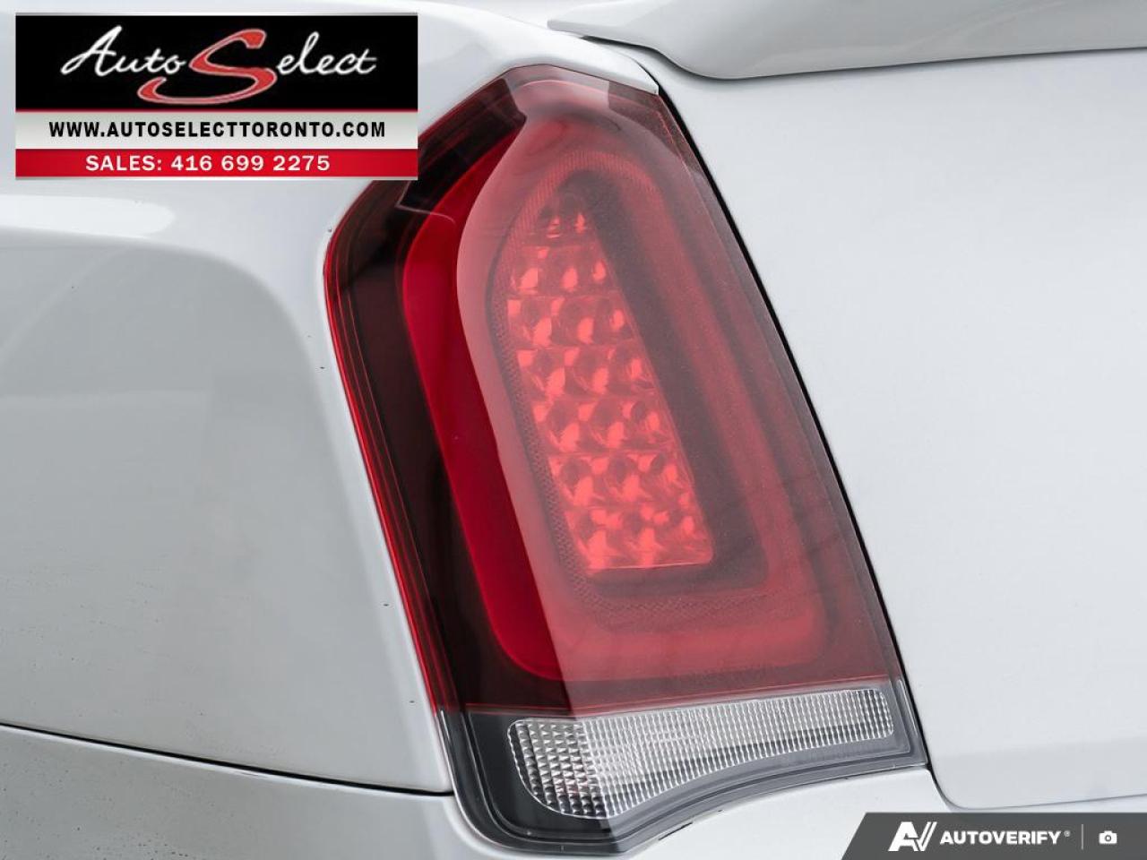 2017 Chrysler 300 Apple Carplay - Panoramic Sunroof - Clean Carfax Photo