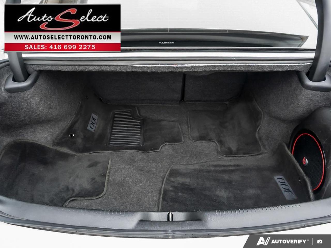 2017 Chrysler 300 Apple Carplay - Panoramic Sunroof - Clean Carfax Photo