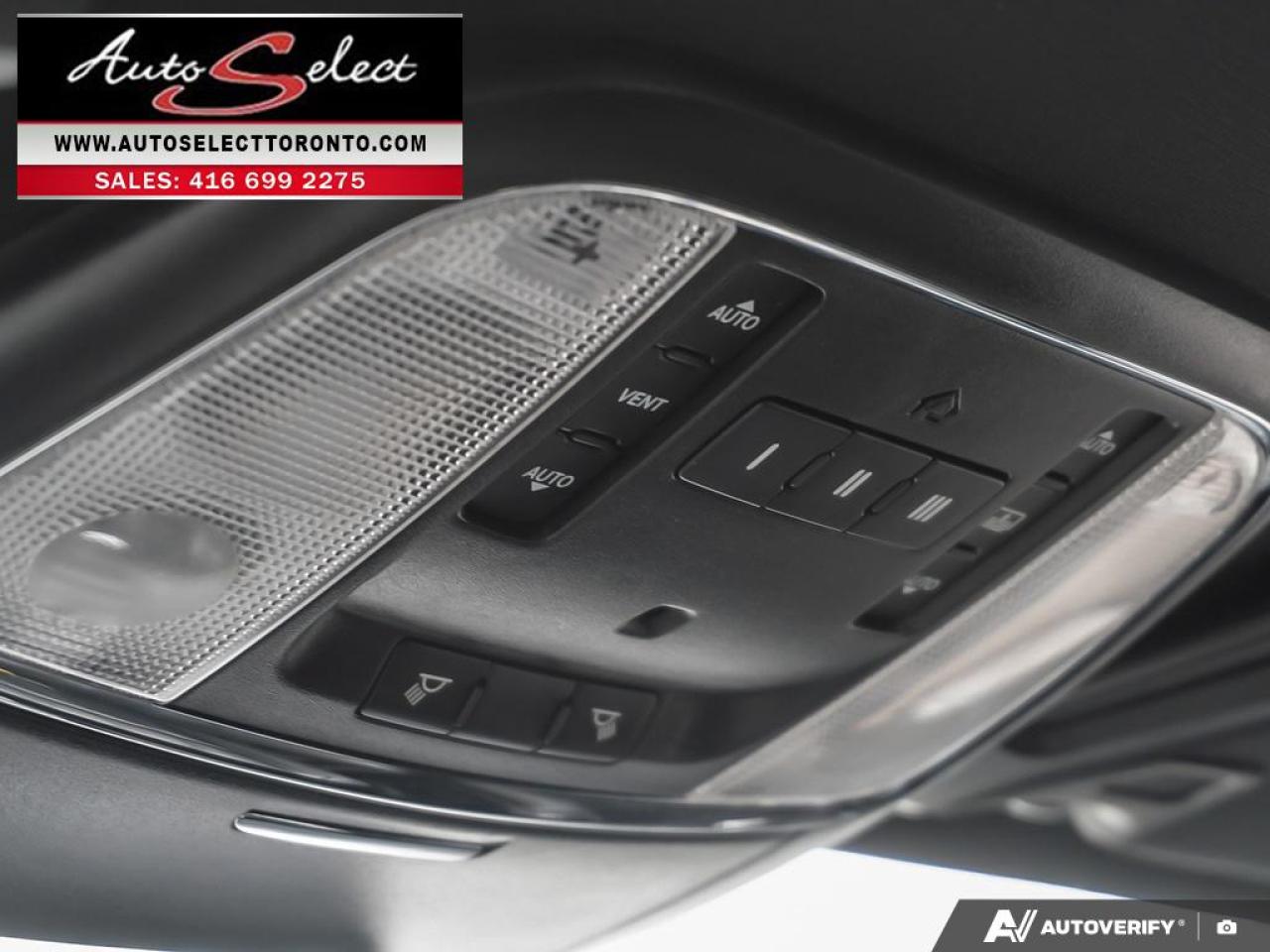 2017 Chrysler 300 Apple Carplay - Panoramic Sunroof - Clean Carfax Photo