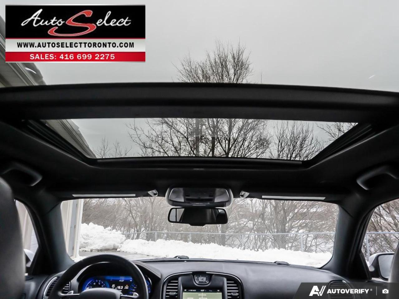 2017 Chrysler 300 Apple Carplay - Panoramic Sunroof - Clean Carfax Photo