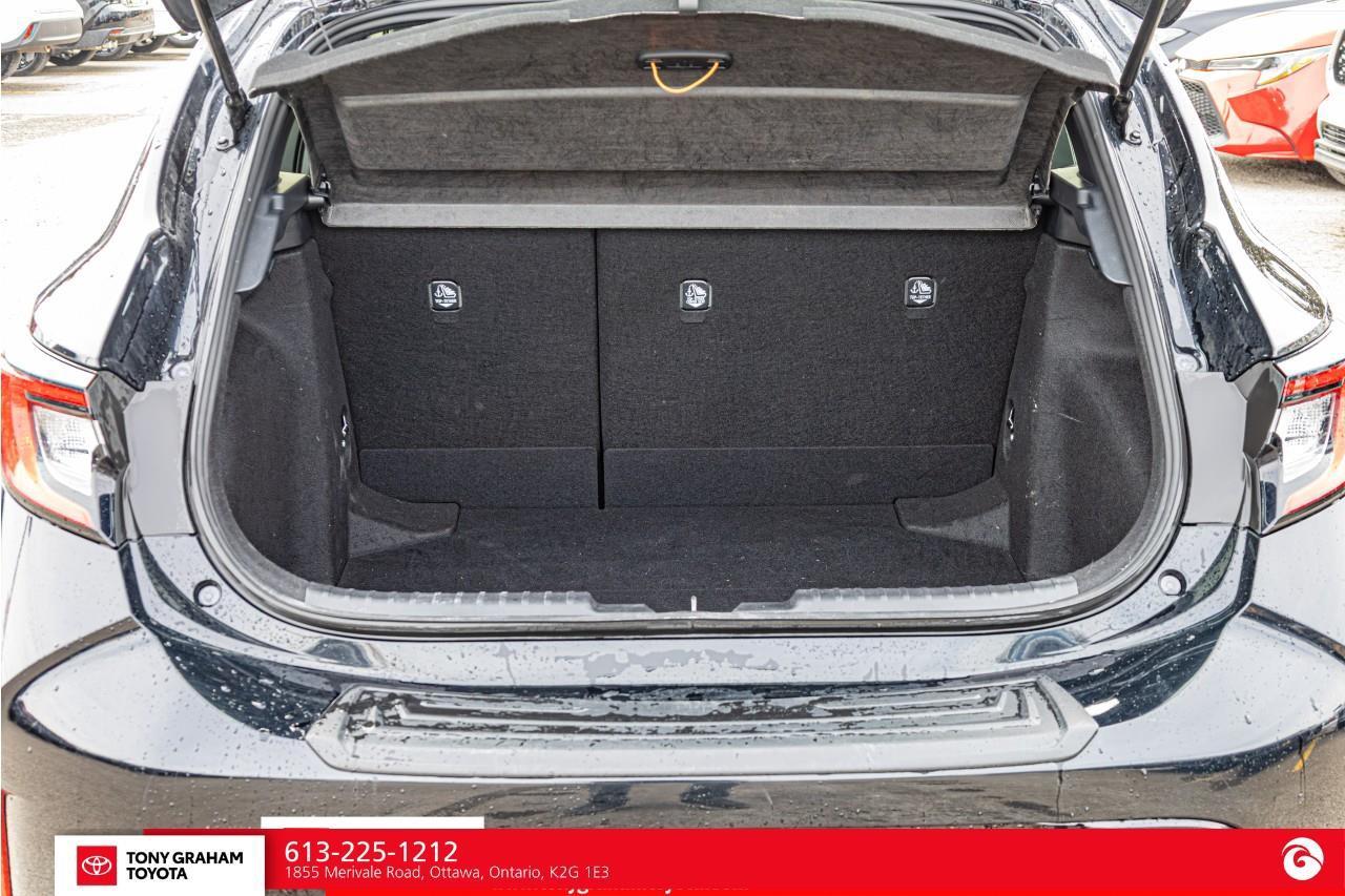 2025 Toyota Corolla Hatchback Photo