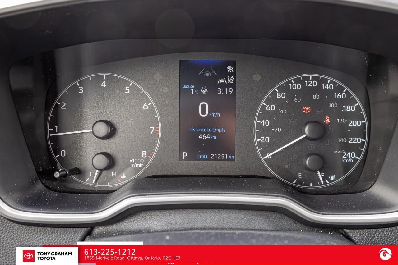 2025 Toyota Corolla Hatchback Photo