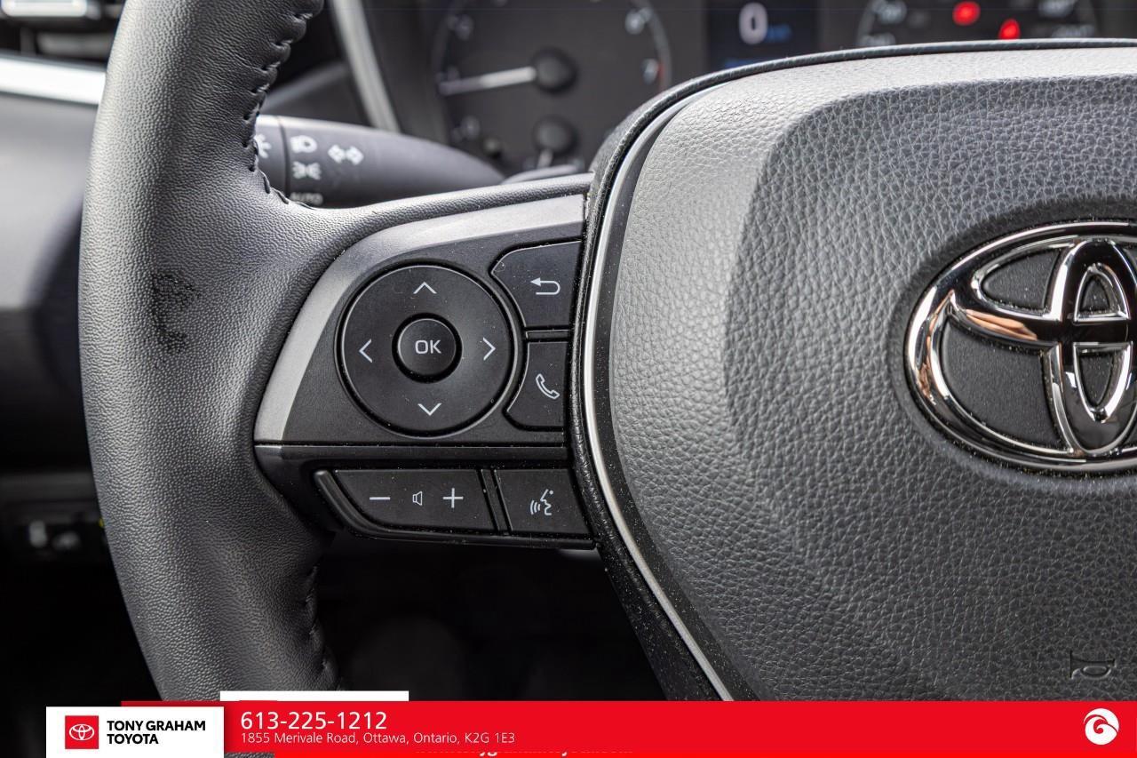 2025 Toyota Corolla Hatchback Photo