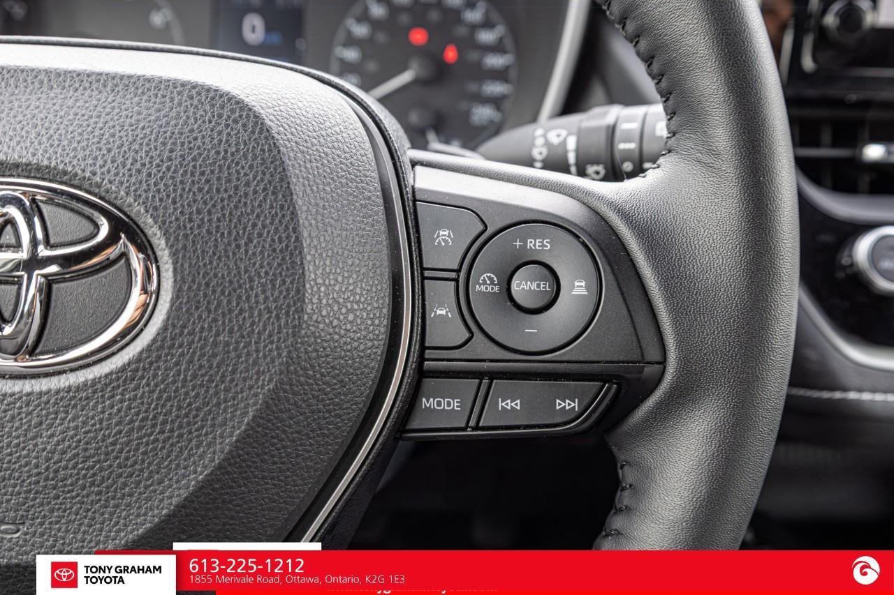 2025 Toyota Corolla Hatchback Photo