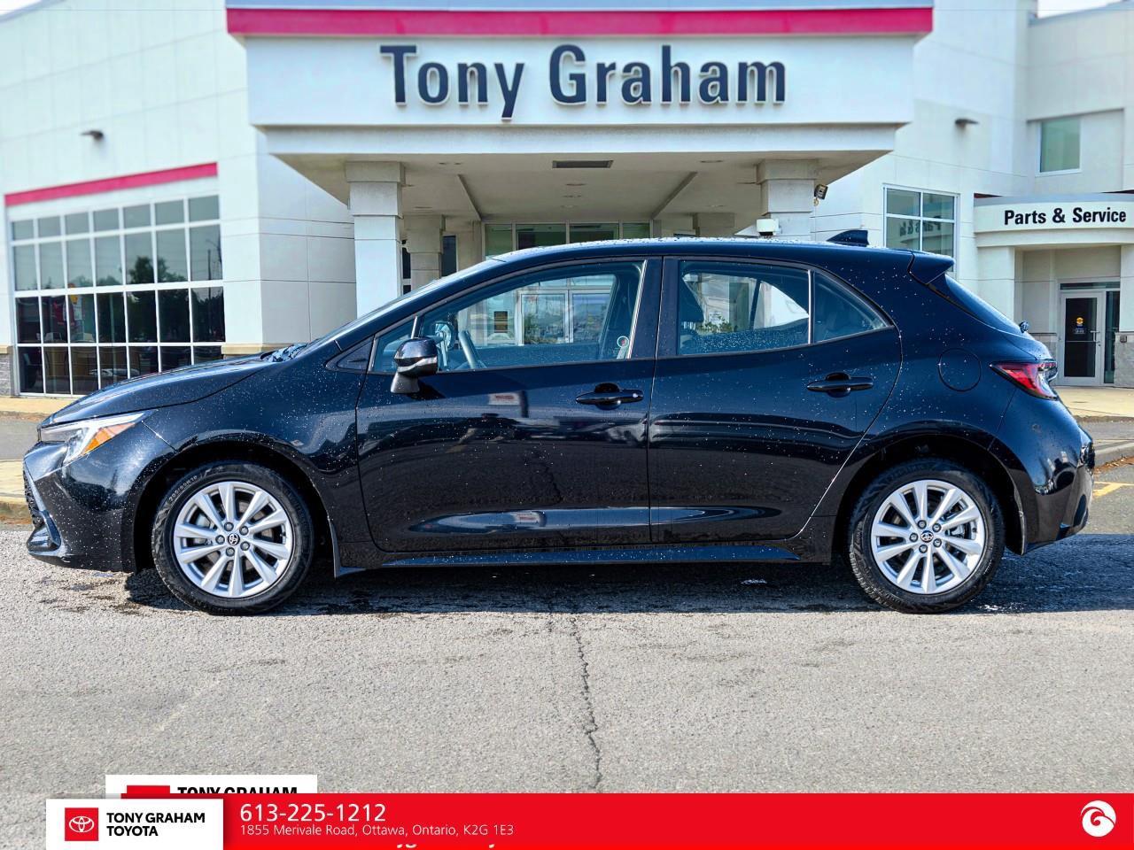 2025 Toyota Corolla Hatchback Photo2