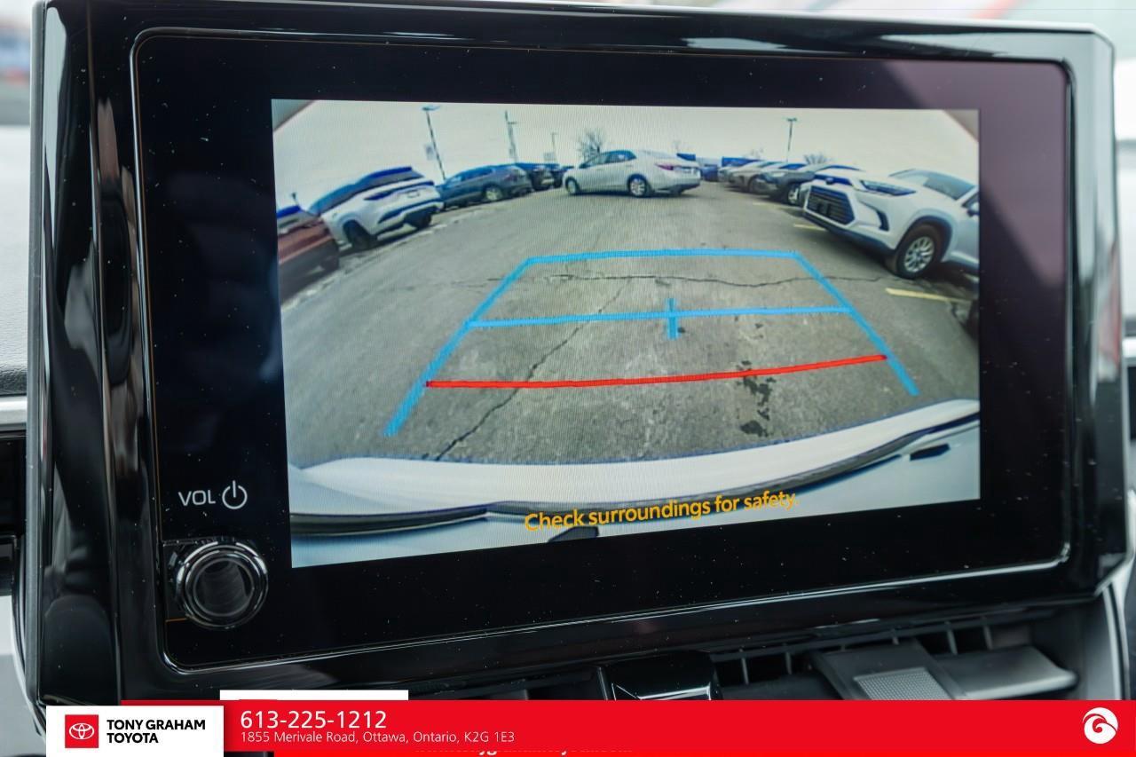 2024 Toyota Corolla SE Photo