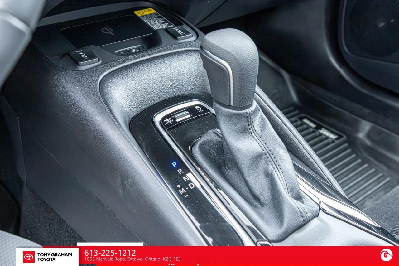 2024 Toyota Corolla SE Photo