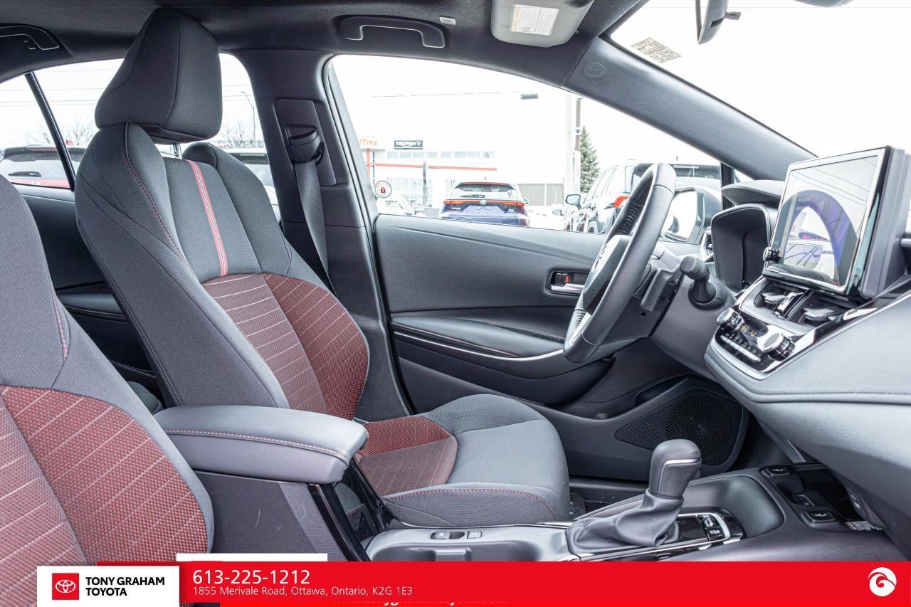 2024 Toyota Corolla SE Photo