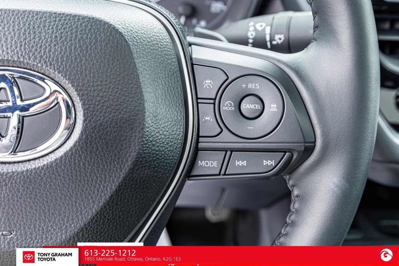 2024 Toyota Corolla SE Photo