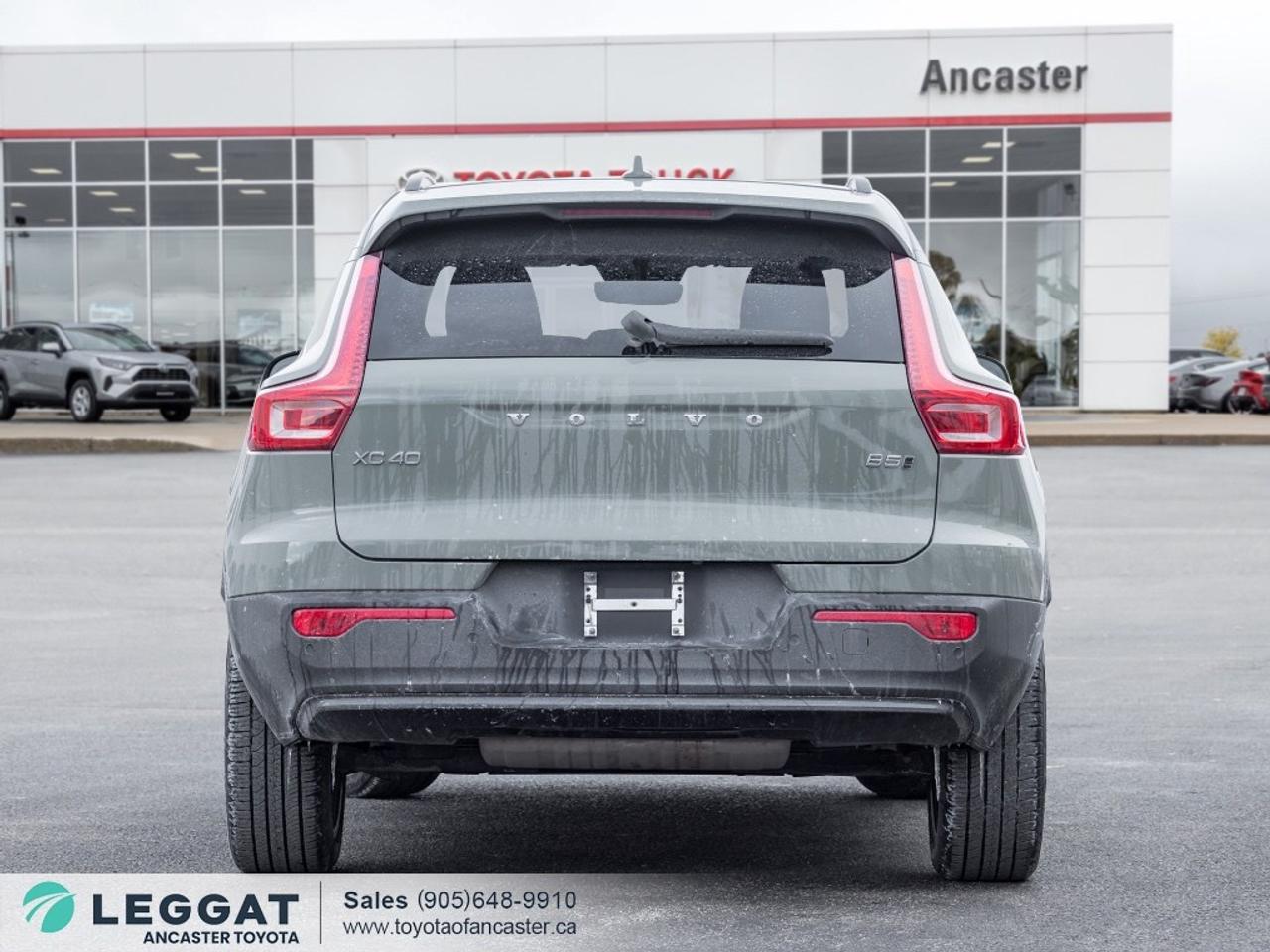 2025 Volvo XC40 B5 AWD Ultra Dark Theme Photo