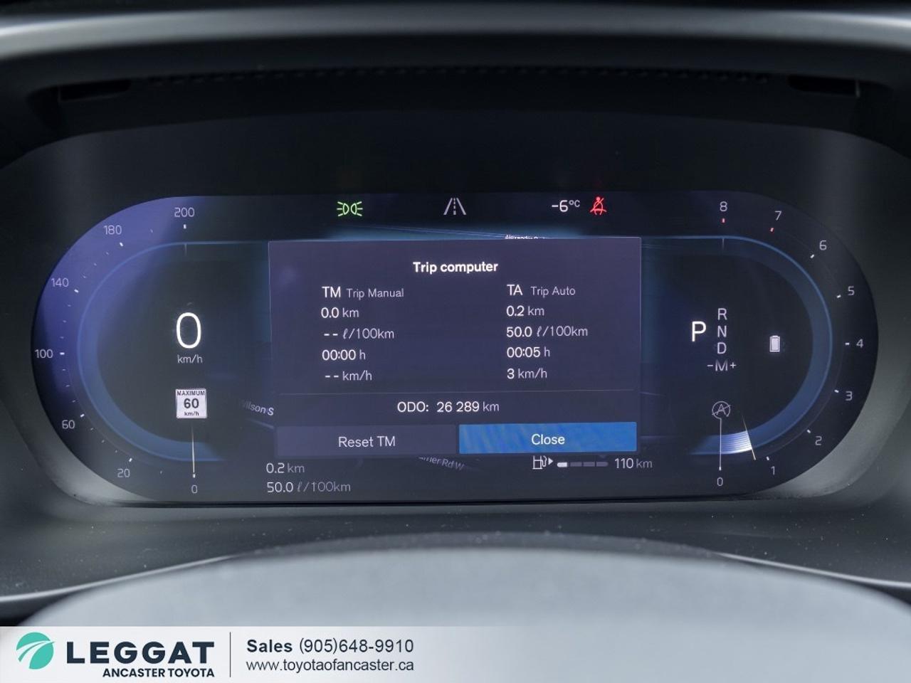 2025 Volvo XC40 B5 AWD Ultra Dark Theme Photo