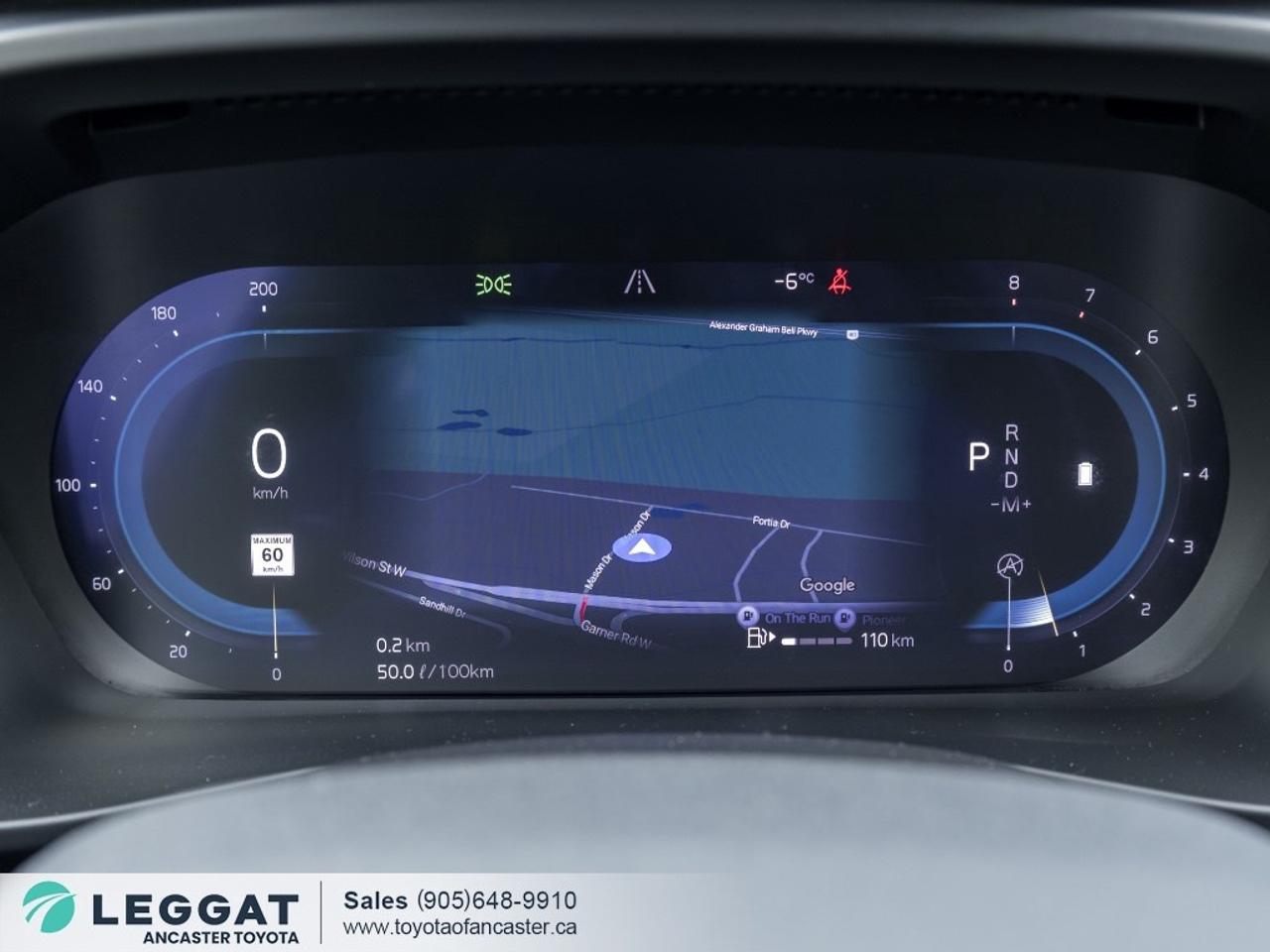 2025 Volvo XC40 B5 AWD Ultra Dark Theme Photo