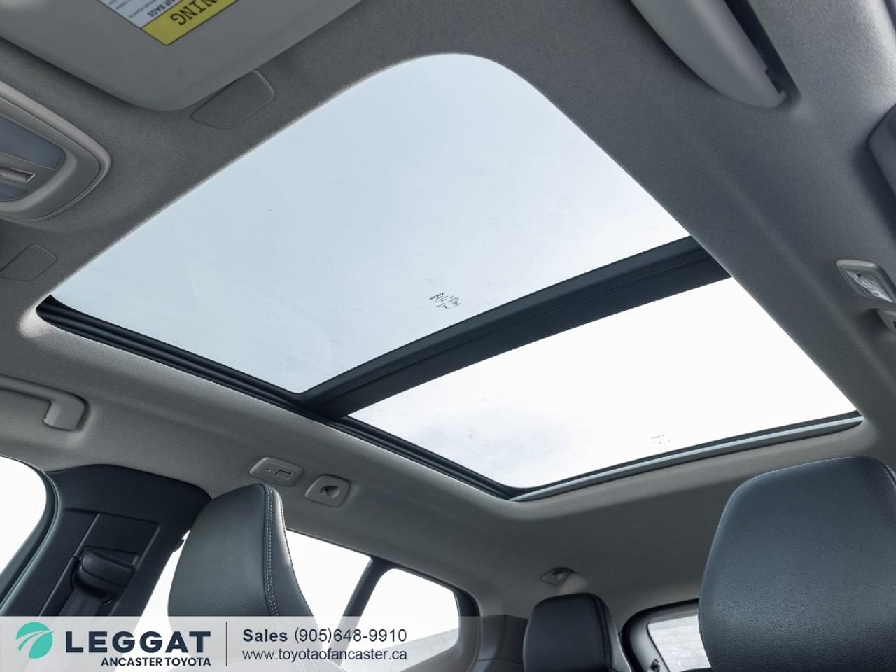 2025 Volvo XC40 B5 AWD Ultra Dark Theme Photo