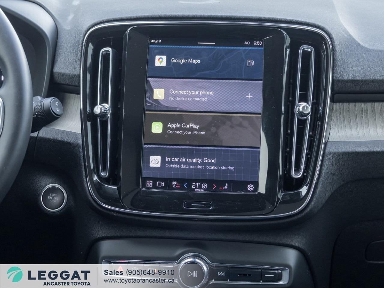 2025 Volvo XC40 B5 AWD Ultra Dark Theme Photo