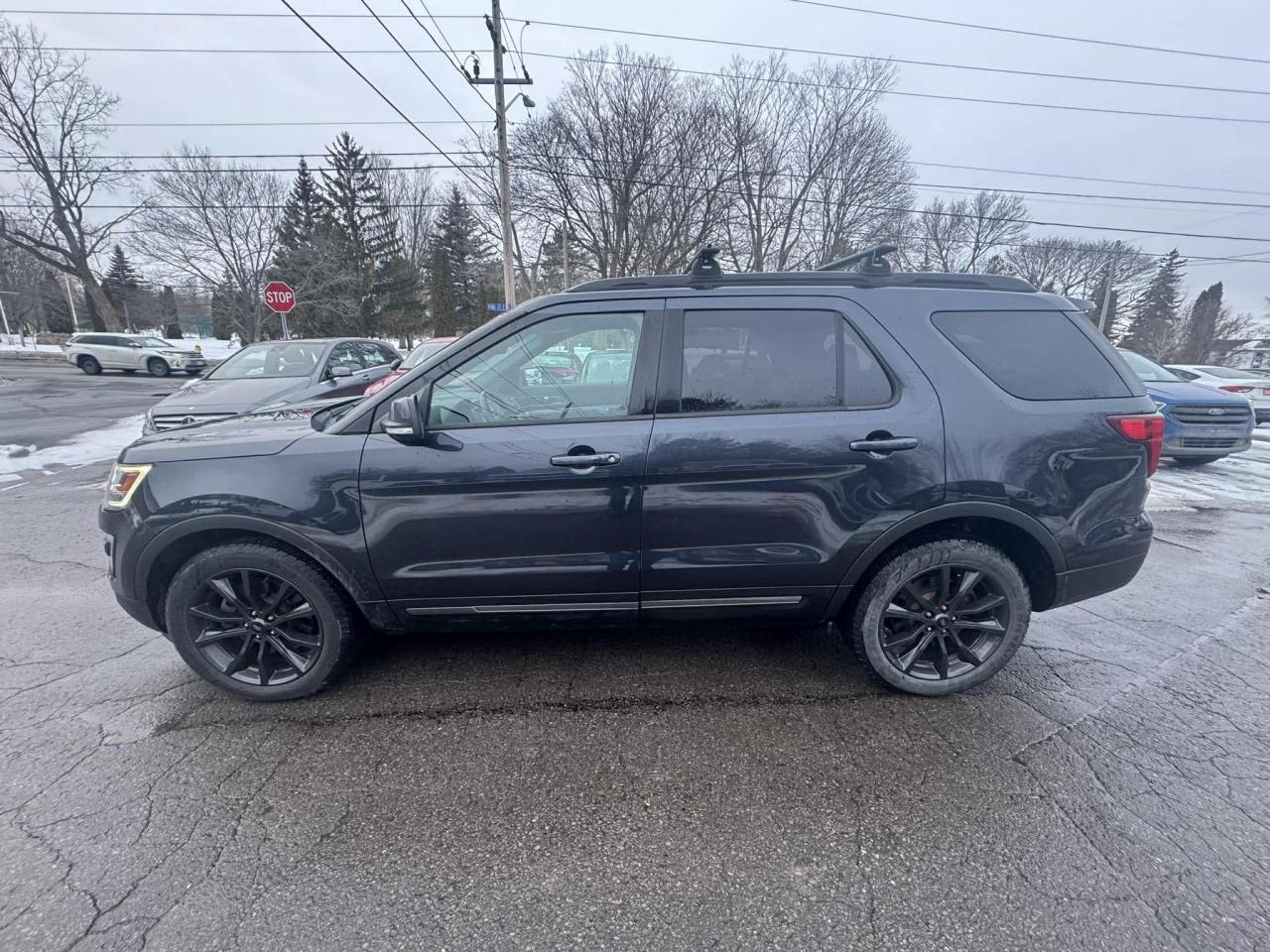 2017 Ford Explorer 4WD 4dr XLT - Photo #4