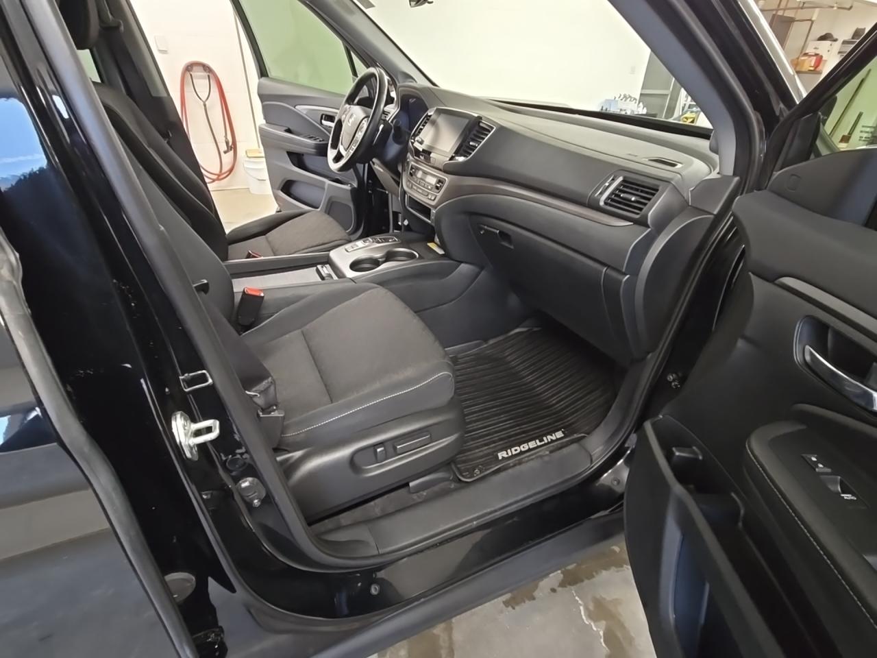 2022 Honda Ridgeline SPORT Photo