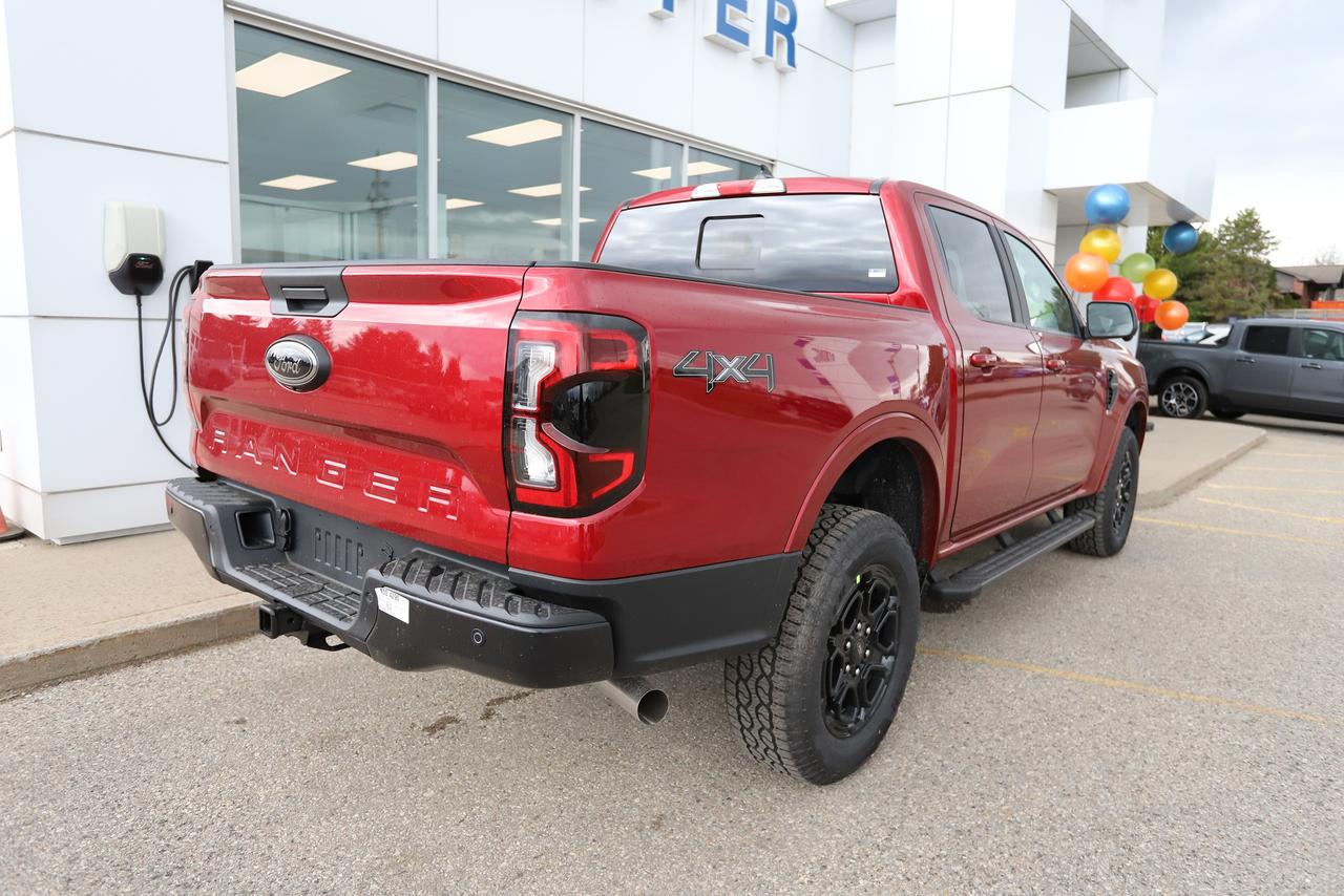 2026 Ford Ranger LARIAT 4WD SuperCrew 5' Box Photo3