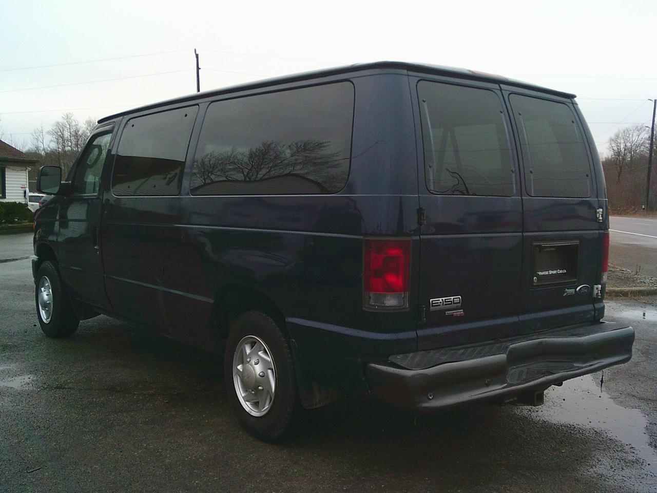2011 Ford Club Wagon E-150 Passenger XL Photo
