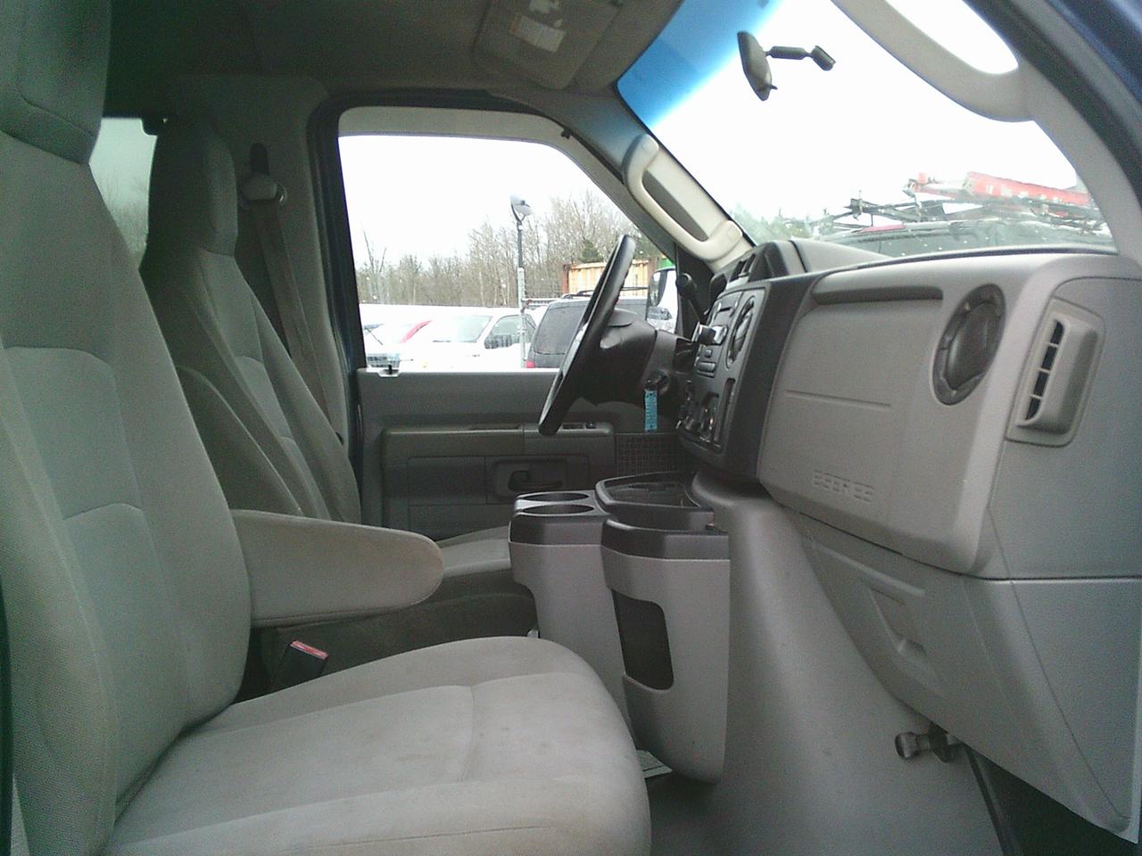2011 Ford Club Wagon E-150 Passenger XL Photo