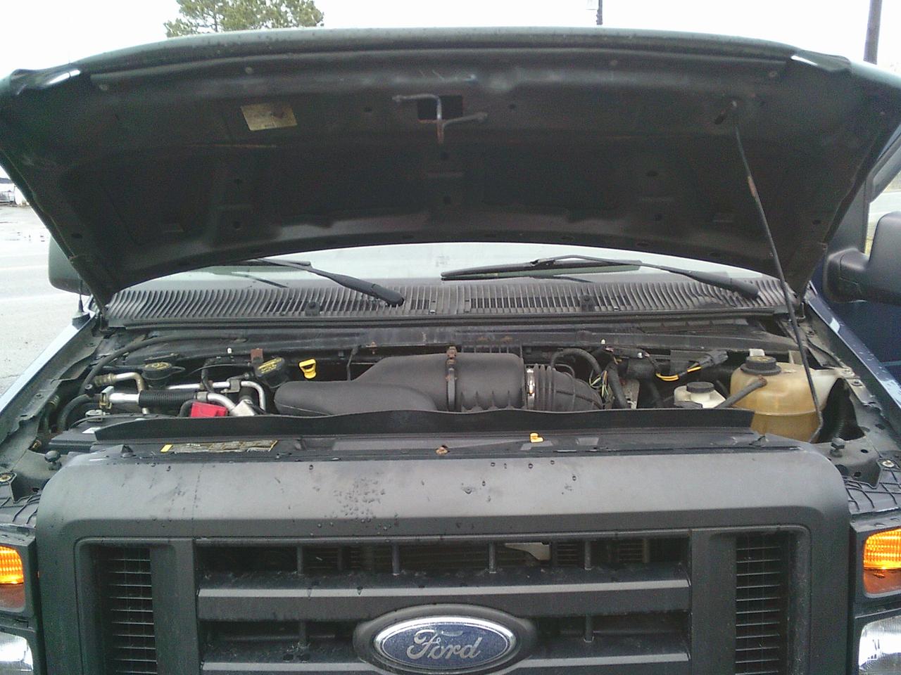 2011 Ford Club Wagon E-150 Passenger XL Photo