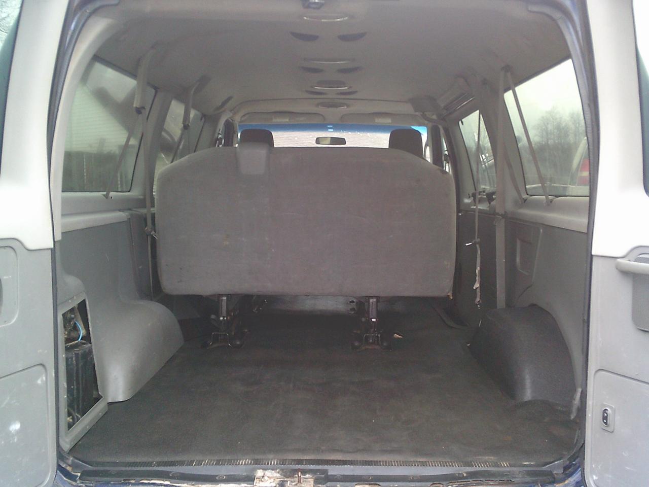 2011 Ford Club Wagon E-150 Passenger XL Photo