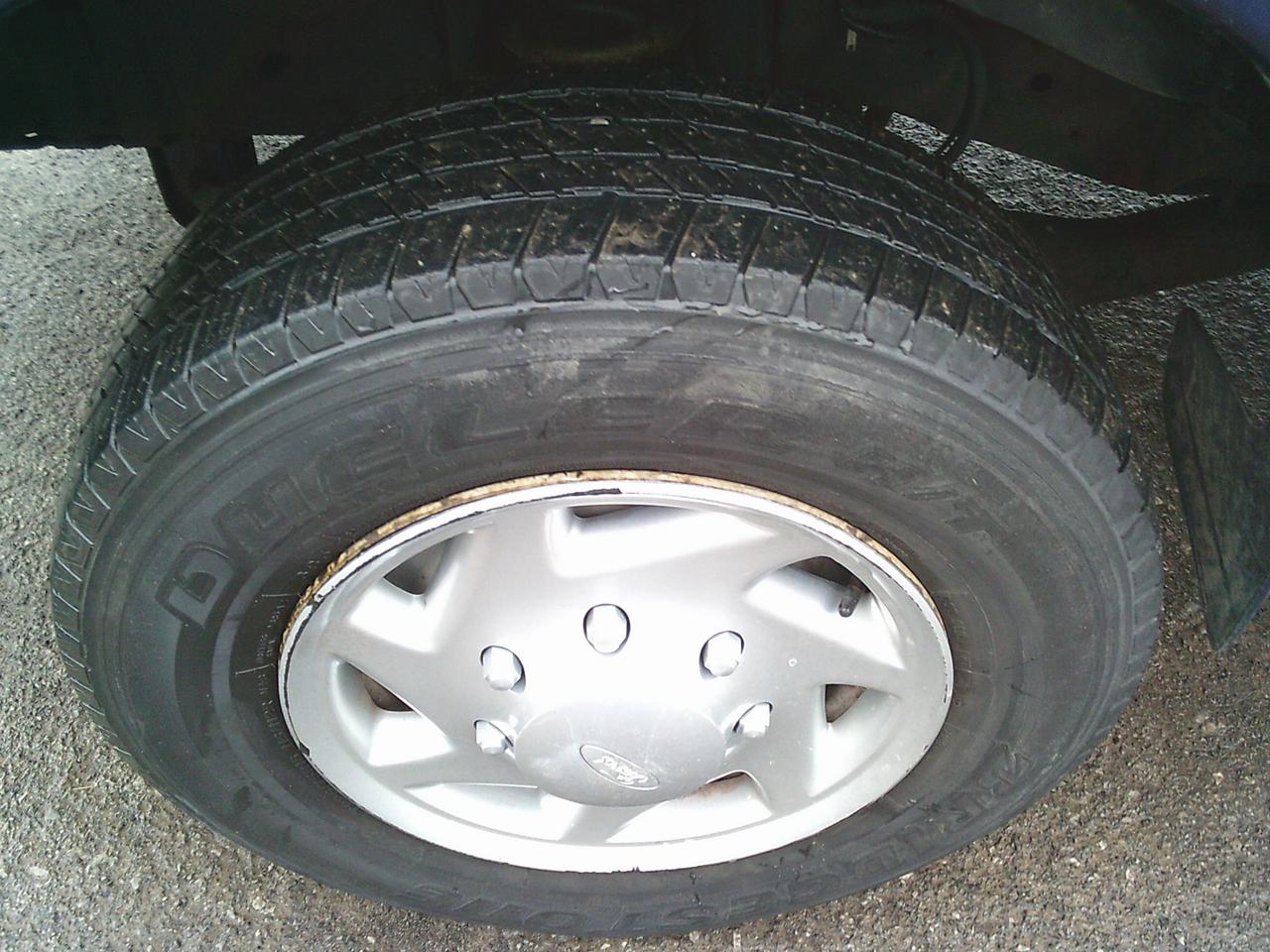 2011 Ford Club Wagon E-150 Passenger XL Photo