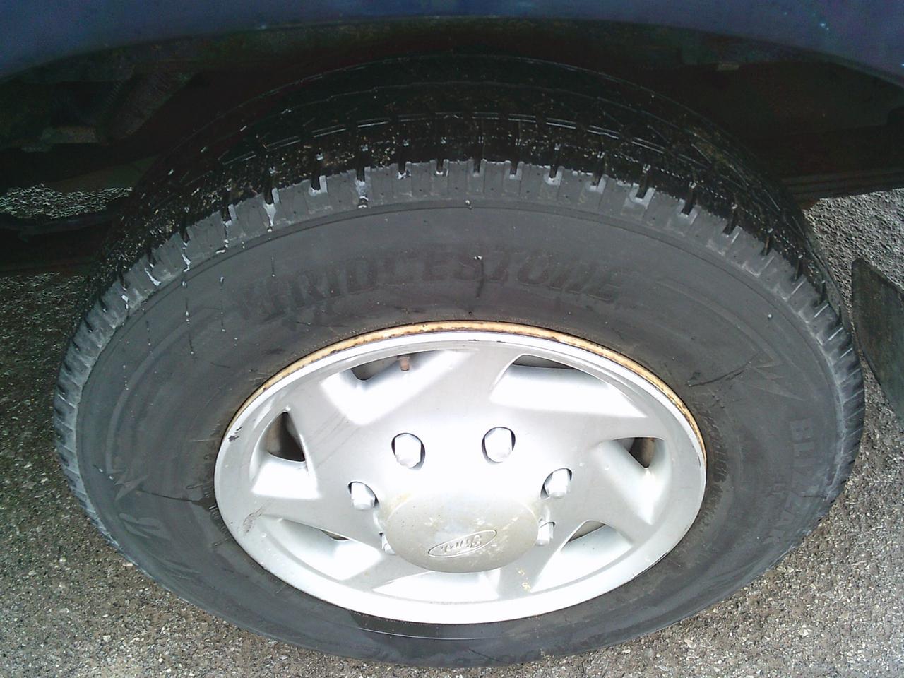 2011 Ford Club Wagon E-150 Passenger XL Photo