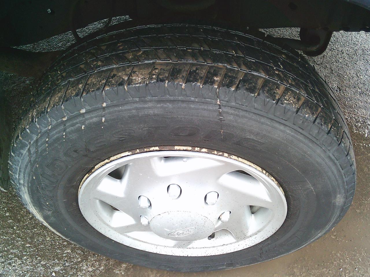 2011 Ford Club Wagon E-150 Passenger XL Photo