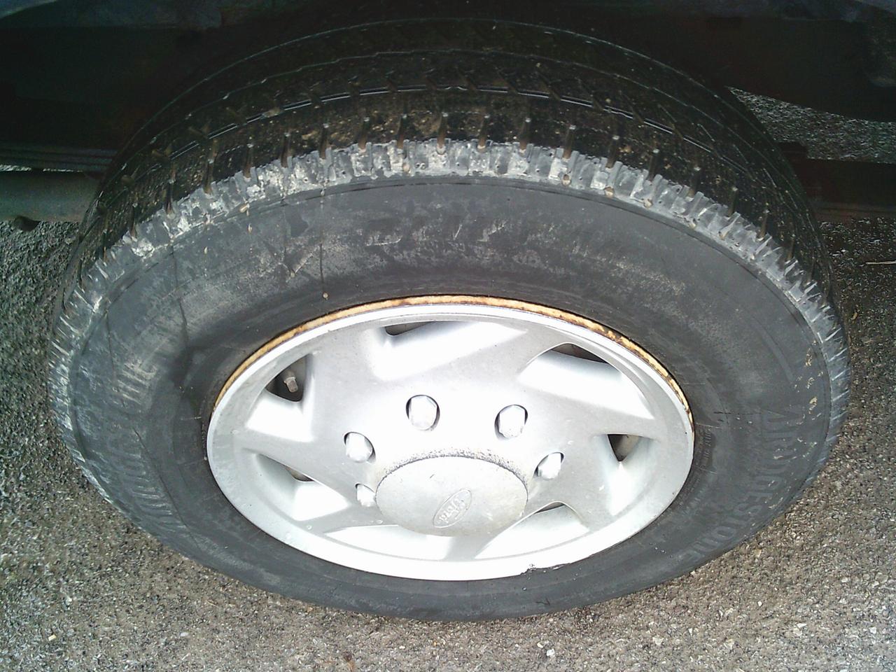 2011 Ford Club Wagon E-150 Passenger XL Photo