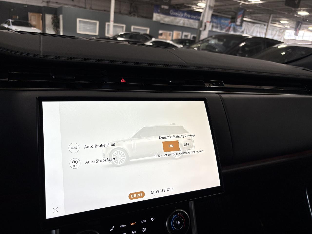 2023 Land Rover Range Rover P530 SE SWB|NO LUX TAX|NAV|HUD|RECLINE|MERIDIAN|++ Photo