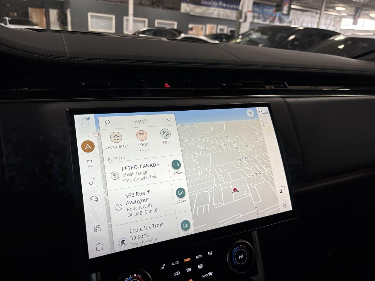 2023 Land Rover Range Rover P530 SE SWB|NO LUX TAX|NAV|HUD|RECLINE|MERIDIAN|++ Photo