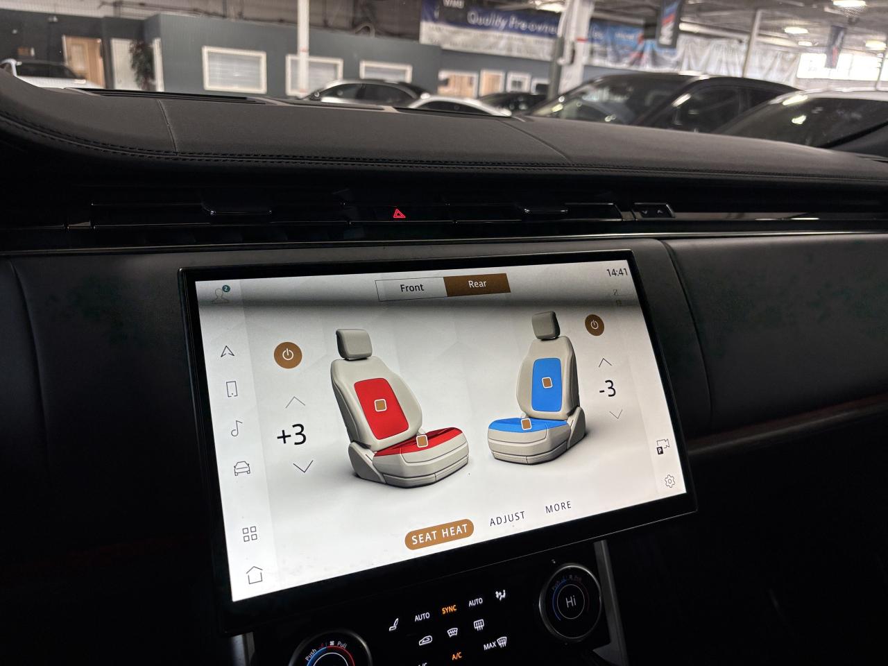 2023 Land Rover Range Rover P530 SE SWB|NO LUX TAX|NAV|HUD|RECLINE|MERIDIAN|++ Photo