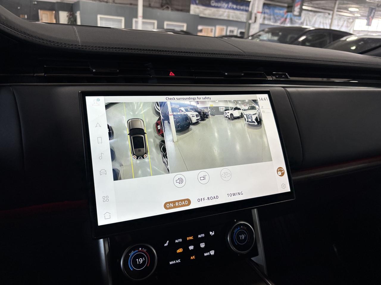 2023 Land Rover Range Rover P530 SE SWB|NO LUX TAX|NAV|HUD|RECLINE|MERIDIAN|++ Photo