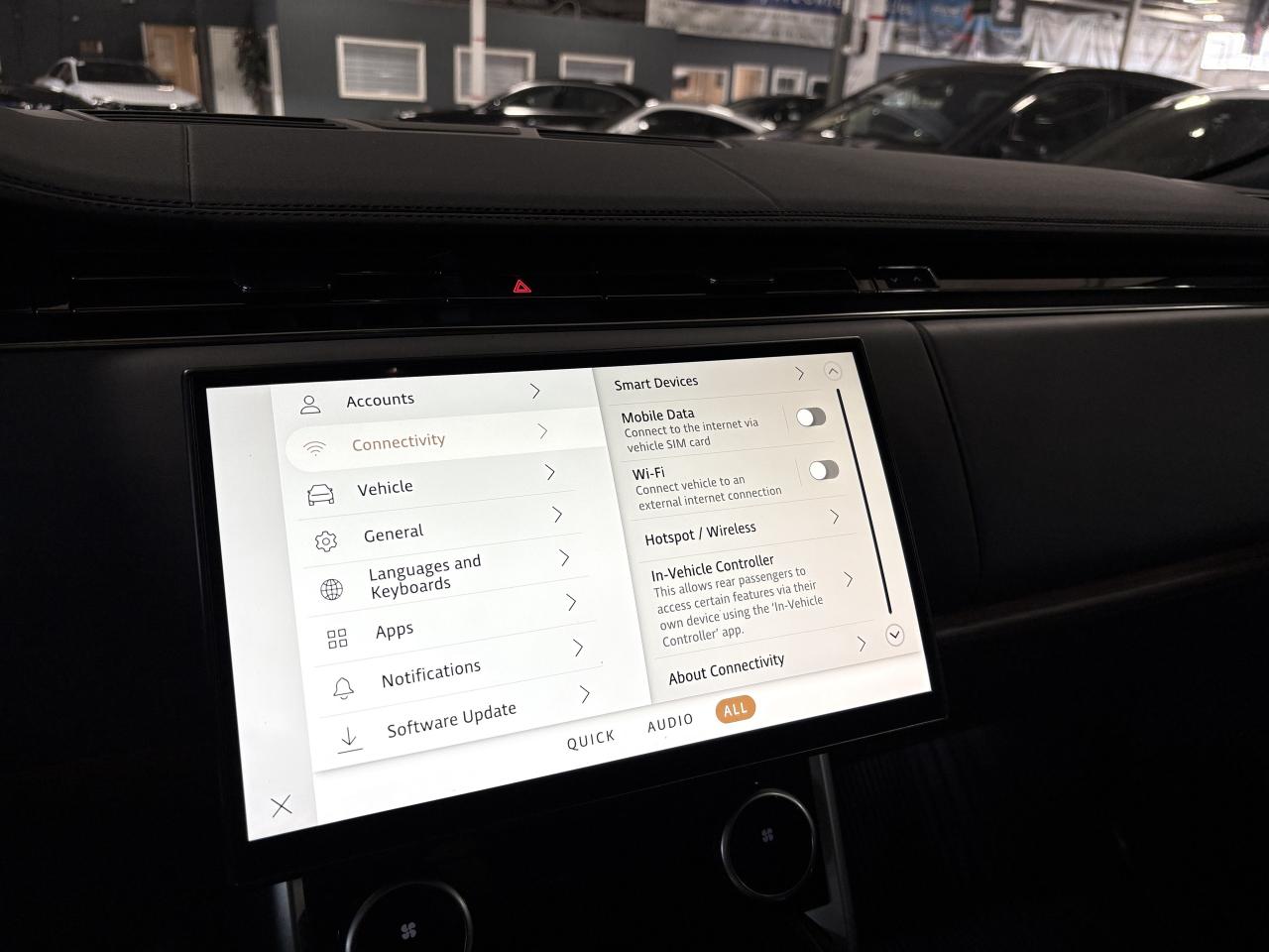 2023 Land Rover Range Rover P530 SE SWB|NO LUX TAX|NAV|HUD|RECLINE|MERIDIAN|++ Photo