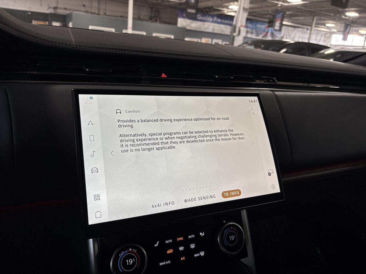 2023 Land Rover Range Rover P530 SE SWB|NO LUX TAX|NAV|HUD|RECLINE|MERIDIAN|++ Photo