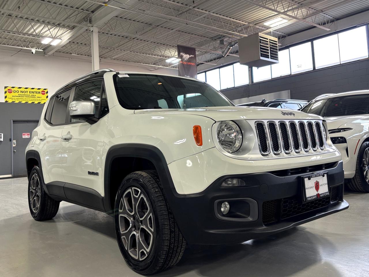 2015 Jeep Renegade Limited|4WD|LEATHER|BACKUPCAMERA|REMOTESTART|+++ Photo