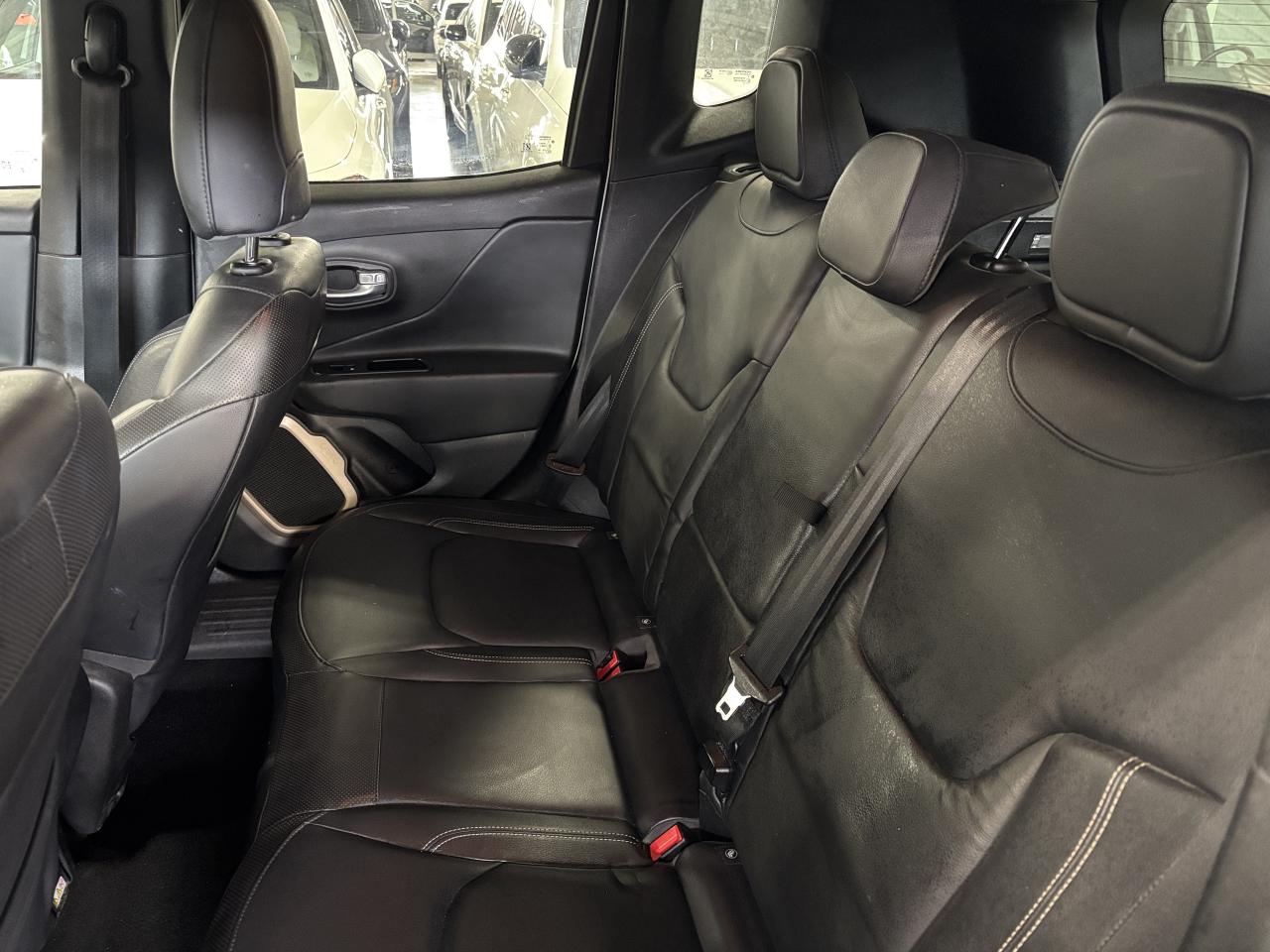 2015 Jeep Renegade Limited|4WD|LEATHER|BACKUPCAMERA|REMOTESTART|+++ Photo