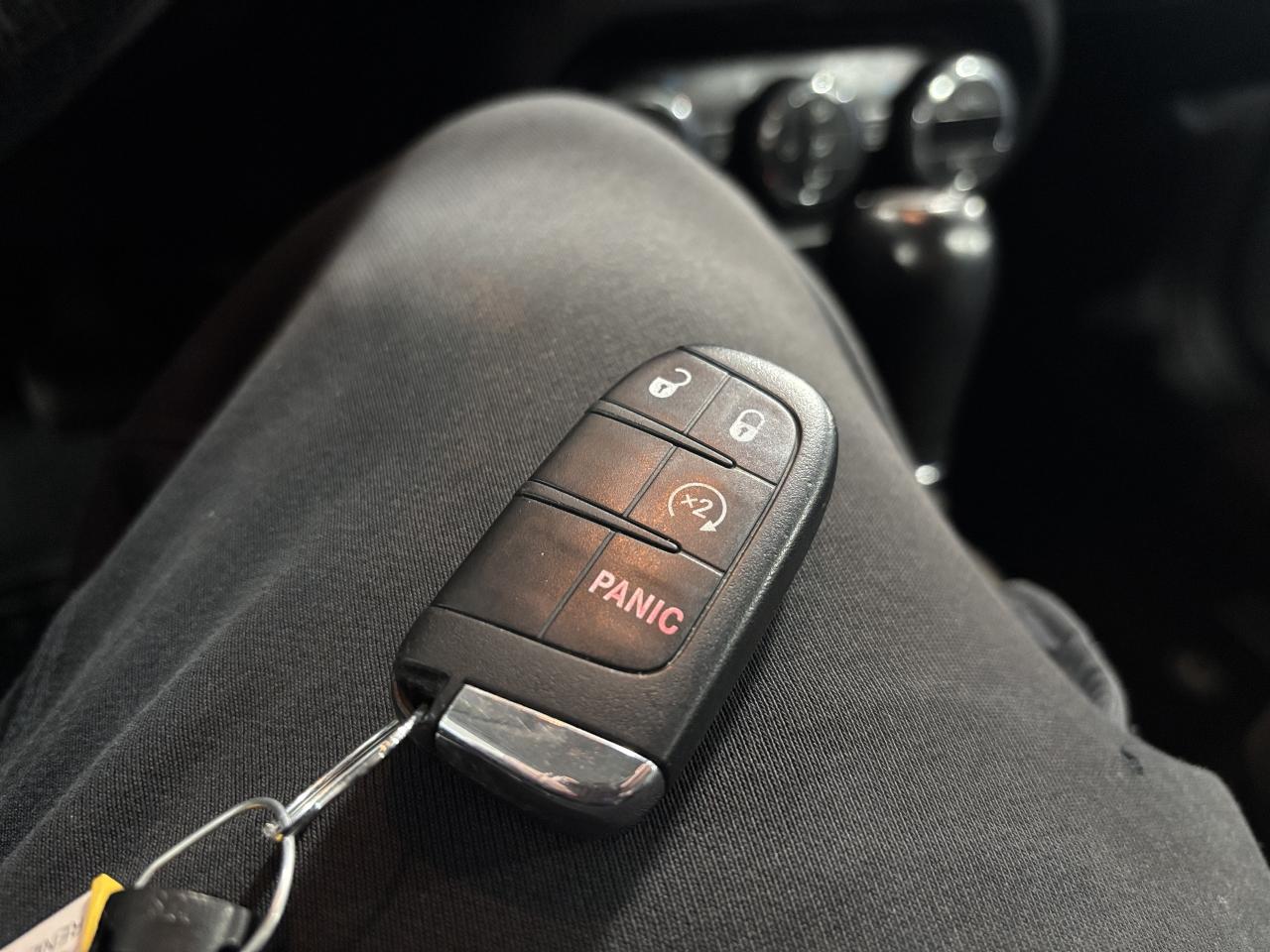 2015 Jeep Renegade Limited|4WD|LEATHER|BACKUPCAMERA|REMOTESTART|+++ Photo