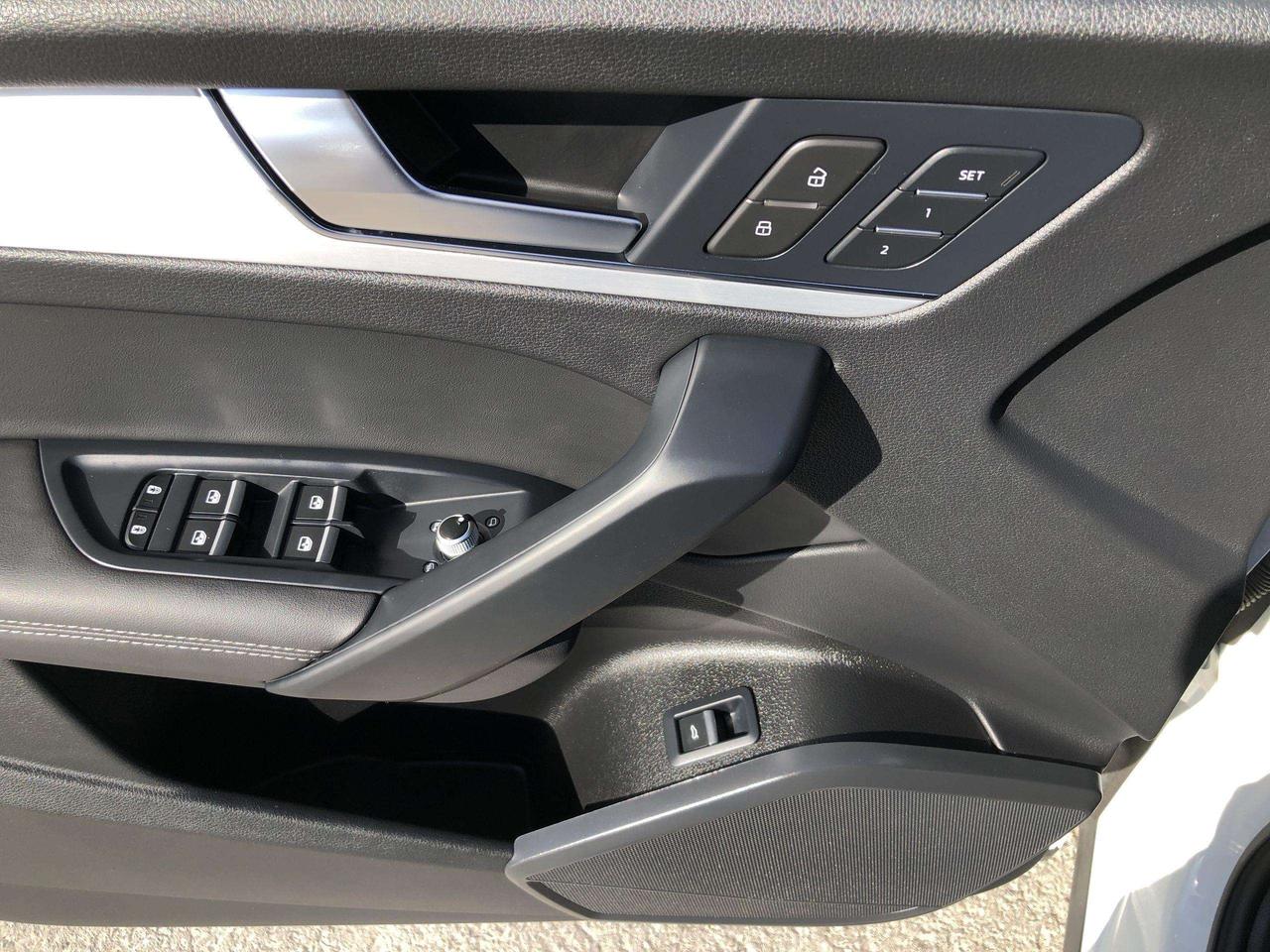 2025 Audi Q5 45 Progressiv LEATHER, PAN.ROOF, NAVI, ADAPTIVE CRUISE, LANE ASSIST, VIRTUAL COCKPIT, 20 AUDI SPORT ALLOYS Photo