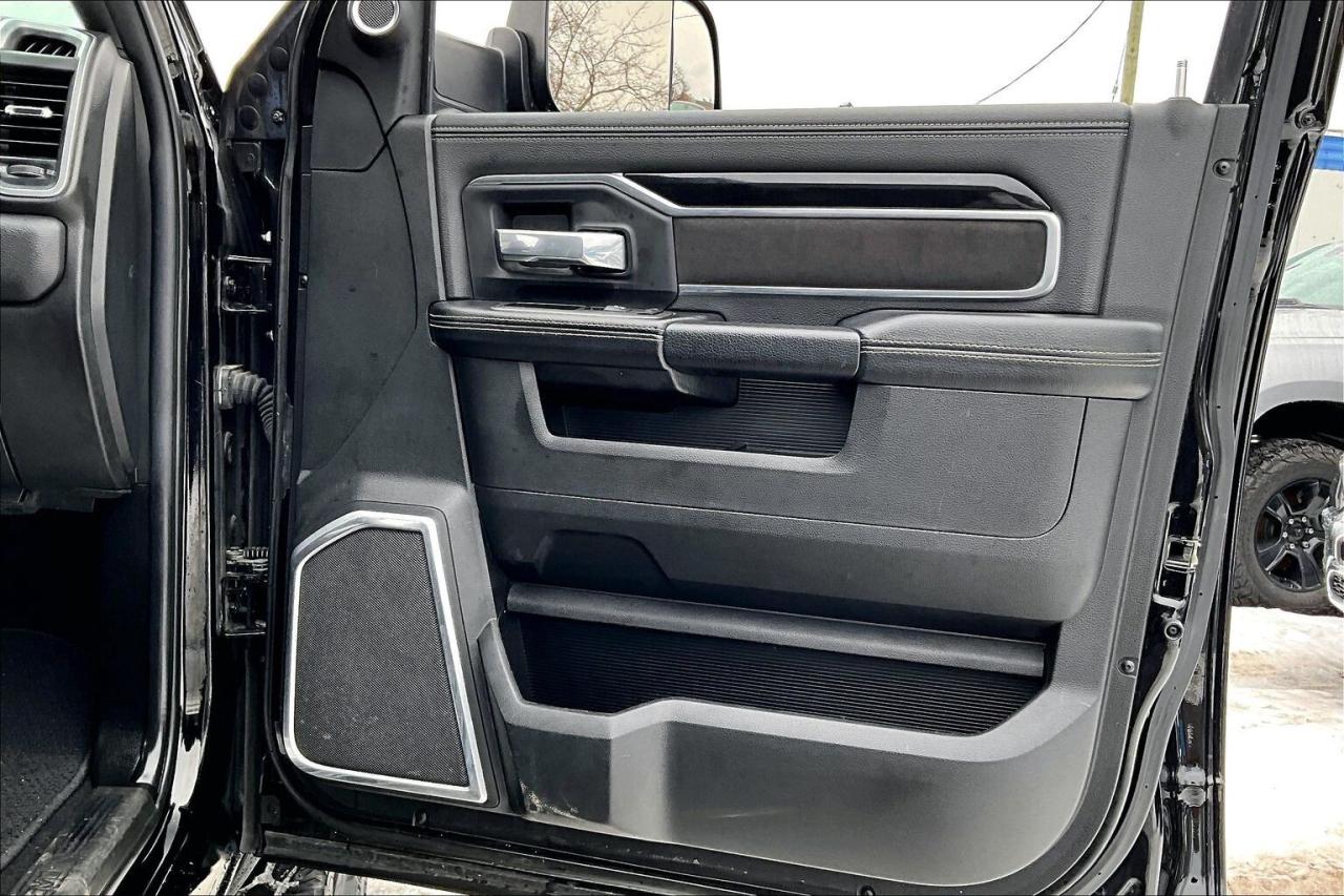 2022 RAM 2500 Laramie Night 6.4 V8 | Level B | Tow Pkg | 4X4 Photo