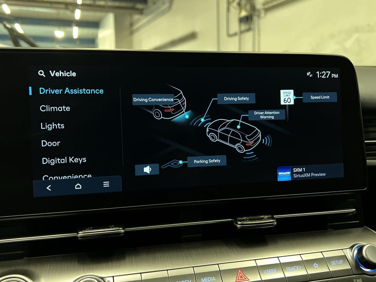 2025 Hyundai KONA TREND AWD | ONLY 4,000KMS! | HTD LEATHER | SUNROOF Photo