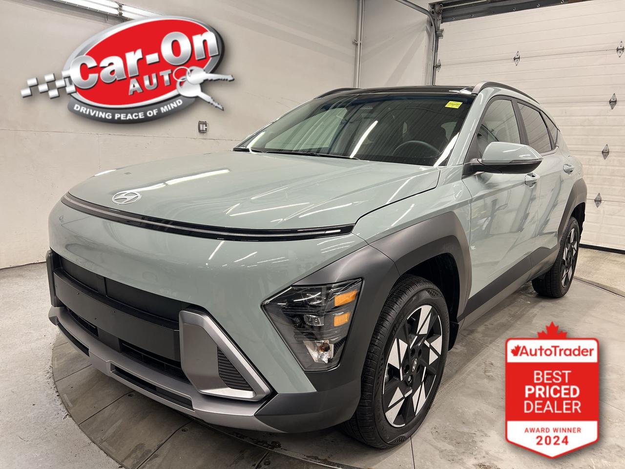 2025 Hyundai KONA TREND AWD |4,000KMS! | LEATHER | SUNROOF | CARPLAY Photo