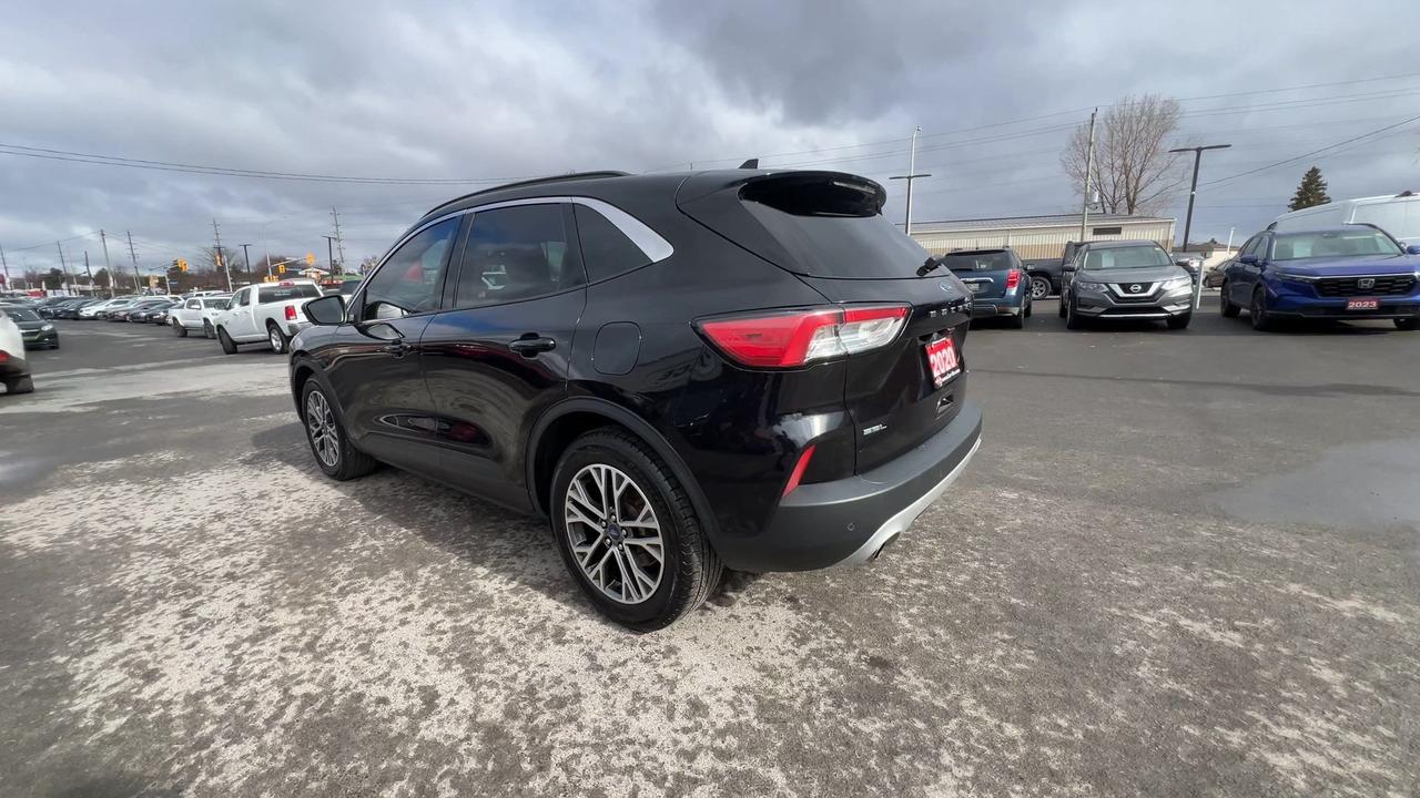 2020 Ford Escape SEL | HTD LEATHER |CARPLAY | REMOTE START | ALLOYS Photo