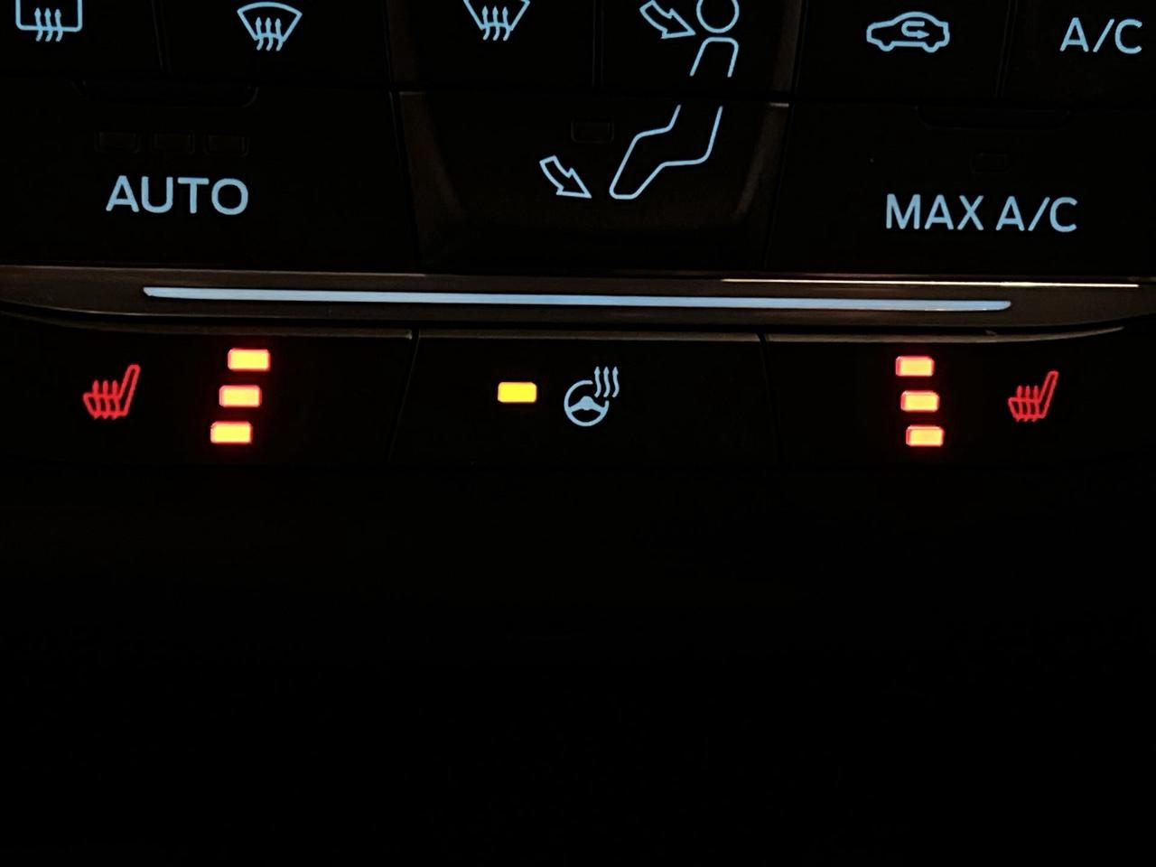 2020 Ford Escape SEL | HTD LEATHER |CARPLAY | REMOTE START | ALLOYS Photo