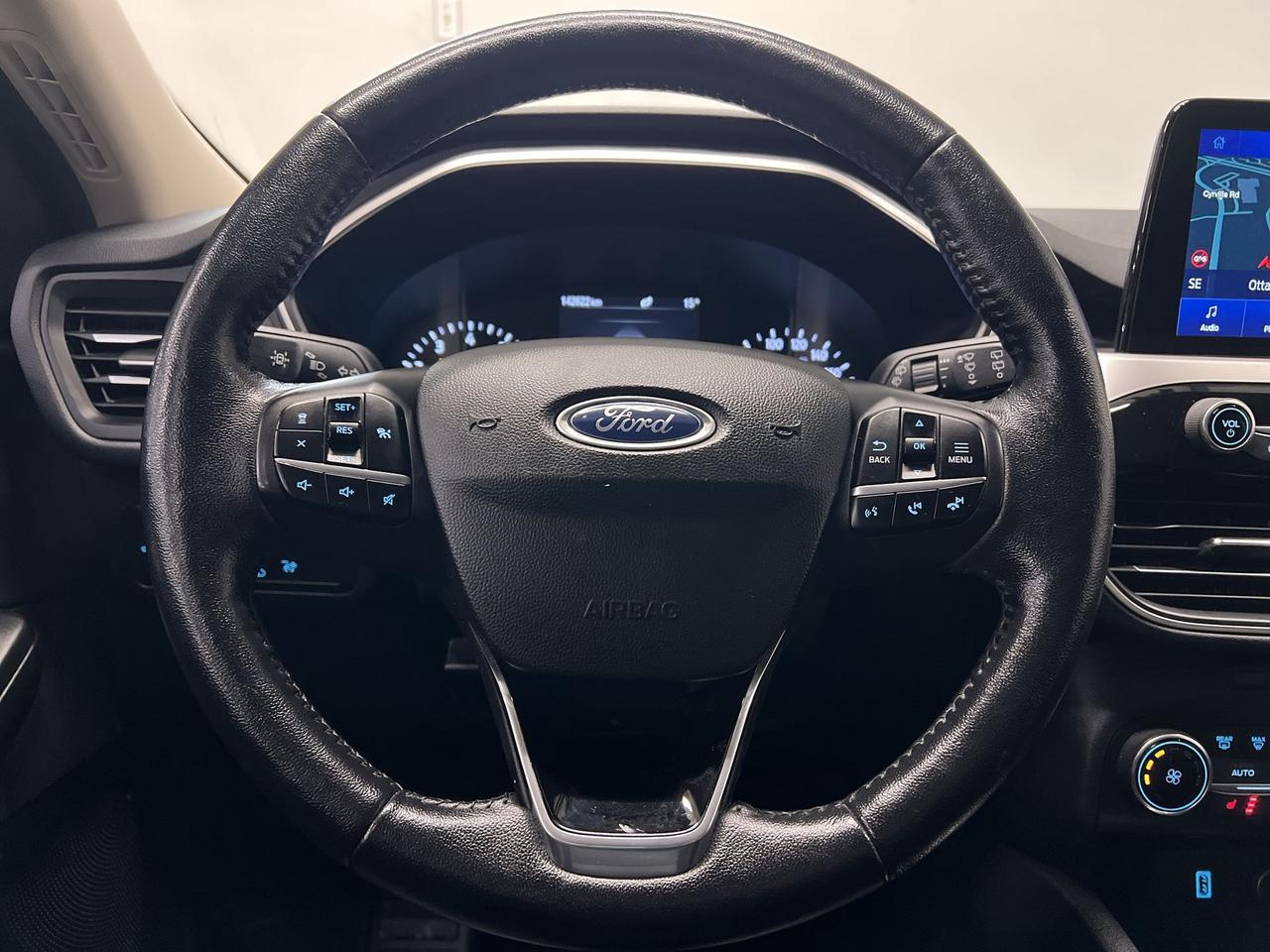2020 Ford Escape SEL | HTD LEATHER |CARPLAY | REMOTE START | ALLOYS Photo