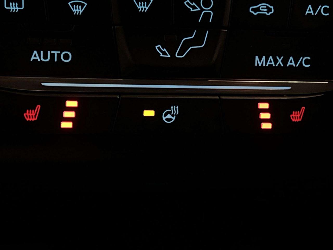 2020 Ford Escape SEL | HTD LEATHER |CARPLAY | REMOTE START | ALLOYS Photo