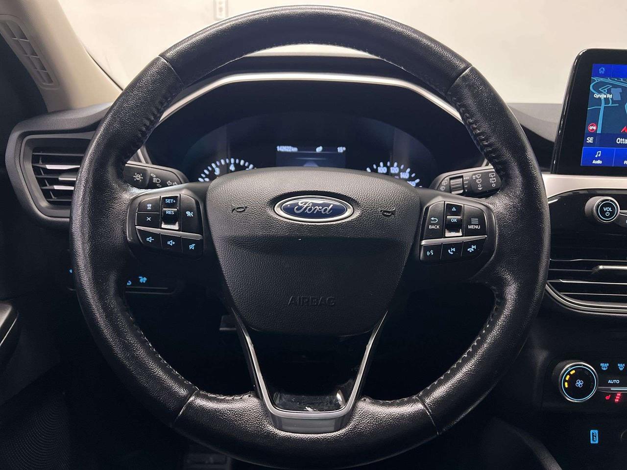 2020 Ford Escape SEL | HTD LEATHER |CARPLAY | REMOTE START | ALLOYS Photo