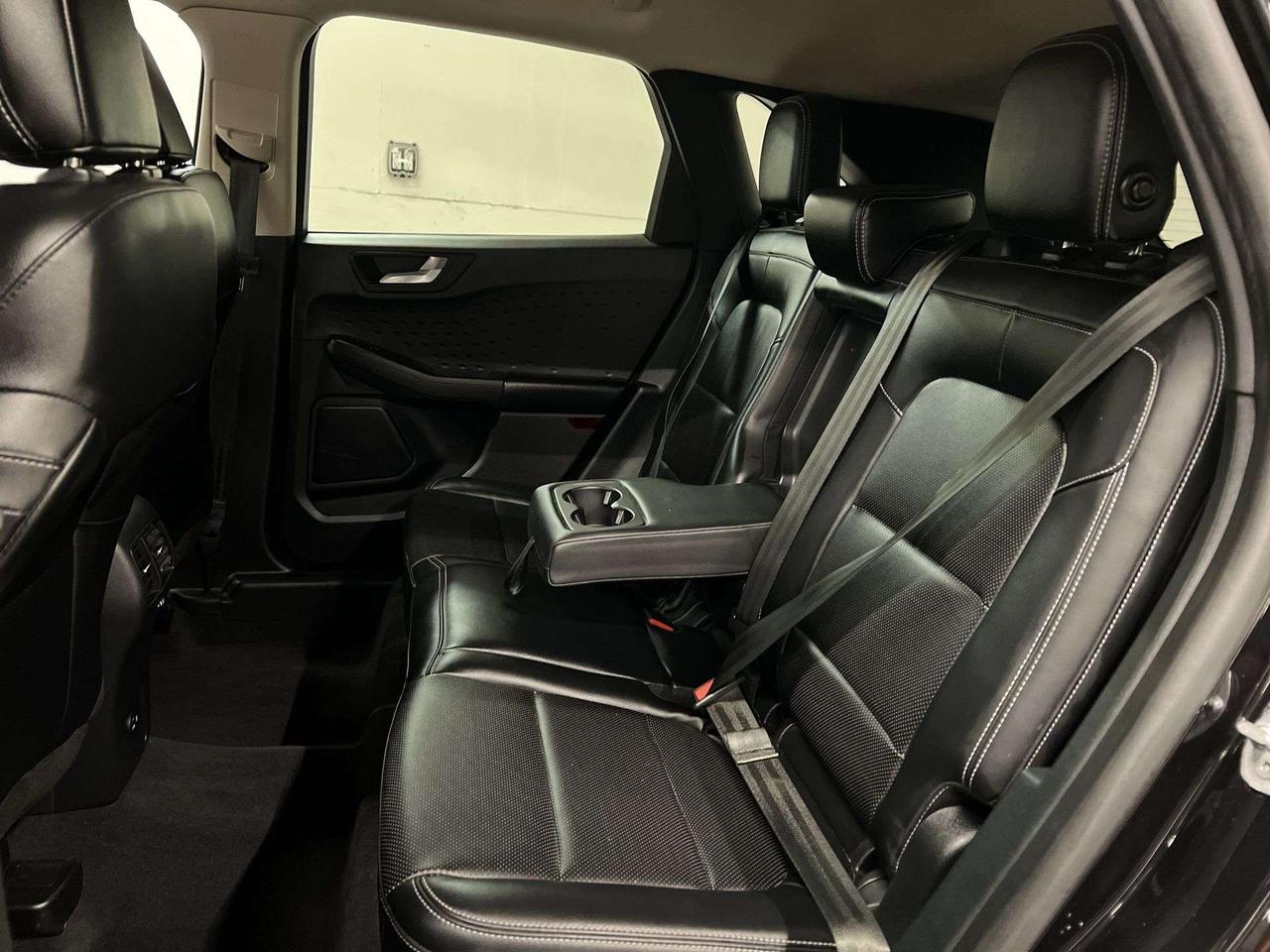 2020 Ford Escape SEL | HTD LEATHER |CARPLAY | REMOTE START | ALLOYS Photo