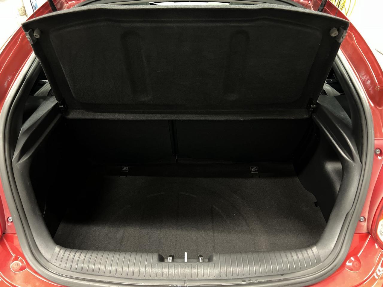 2012 Hyundai Veloster TECH PKG | LOW KMS! |HTD LEATHER | PANO ROOF | NAV Photo